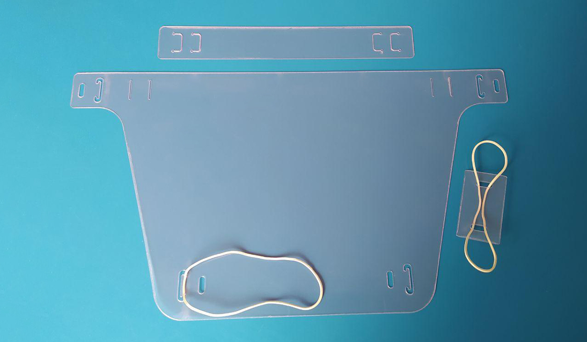 Щиток из прозрачного пластика для защиты лица