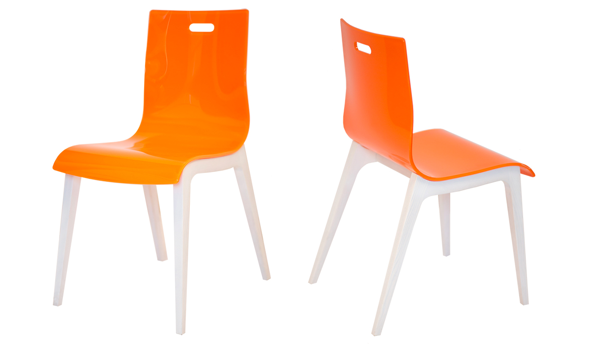 Цветные акриловые стулья